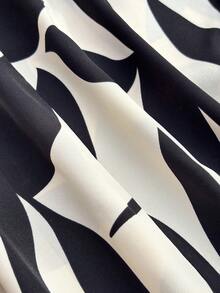 Trelyra Casual Vacation Digital Print Design Metal Buckle Halter Deep V-Neck Camisole - Apricot - View 5