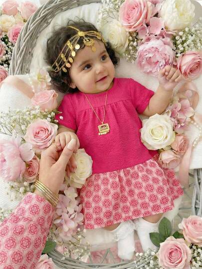 SHEIN Baby Girl Print Patchwork Loose Ruched Mid-Length Dress, Suitable For Vacation & Matching With Sisters