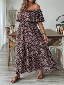 SHEIN VCAY Gaun Maxi Wanita Ukuran Plus Motif Leopard dengan Bahu Terbuka dan Pinggang Berkerut, Model A-Line dengan Belahan Samping, Gaun Maxi Kasual Romantis Tropis Gaya Barat - Berwarna merah muda - View 1