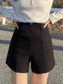 FRIFUL 女士纯黑色直筒短裤，V形腰带，修身百搭 - 黑色 - 查看 5