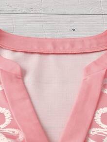Linhara Plus Size Women's V-Neck Pink Embroidered Floral Print Split Design Puff Sleeve Ruffle Hem Vintage Casual Commute Daily Holiday Date Versatile Elegant Blouse, Spring/Summer New Women's Tops And Blouses Boho Outfit For Women Blouse For Women Casual Elegant Women's Western Outfits Blouse For Women - Multicolor - View 4