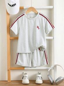 SHEIN 兒童男童 2件組休閒舒適百搭條紋織帶撞色圓領短袖T恤與純色短褲套裝 - 灰色 - 查看 4