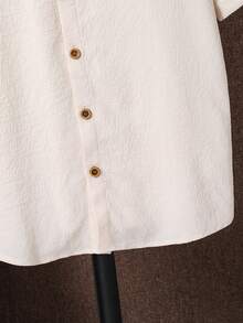 SHEIN Áo sơ mi nam tuổi teen tay ngắn, cài cúc đơn, chất liệu vải mềm mại, thoải mái, phù hợp cho cả đi học, du lịch, nghỉ hè. Áo sơ mi đen, áo tay ngắn đen, áo sơ mi cài cúc đen. - Màu be - Xem 6