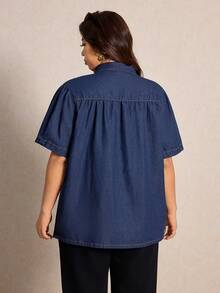 Elaquor 大码女式短袖前系结牛仔衬衫 - 深色水洗藍 - 查看 3