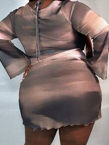 Truni Vestido mini de manga acampanada transparente y sexy con estampado degradado y espalda descubierta para mujer de talla grande, ideal para vacaciones, playa, festivales de música y uso casual - Púrpura polvoriento - Ver 2