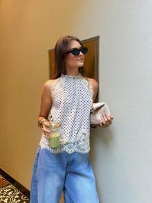 Serisse 女士波点印花蕾丝拼接吊带上衣，夏季法式黑白波点蕾丝荷叶边无袖吊带衫，精致蕾丝镂空设计，日常穿着、咖啡馆、朋友聚会、夏季上衣、海滩度假、派对上衣、外出上衣、优雅女士衬衫、休闲女士衬衫、波点上衣、白色上衣 - 米色 - 查看 5