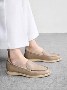 Light apricot