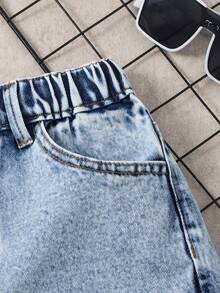 Tween Boys' Y2K Retro Denim Shorts,Star Embroidery Frayed Hem Light Blue Summer Casual Denim Shorts,College Streetwear For City Break,School,Commute - Medium Wash - View 4
