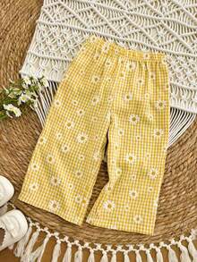 SHEIN Baby Girl Vacation Casual Yellow Plaid Floral Bow Decor Camisole And Pants Set Baby Girl Two Pieces Set Cute Baby Girl Outfit Vintage Style Baby Outfit Baby Girls Daisy Outfit Yellow Baby Girl Outfit, Kids - Yellow - View 7