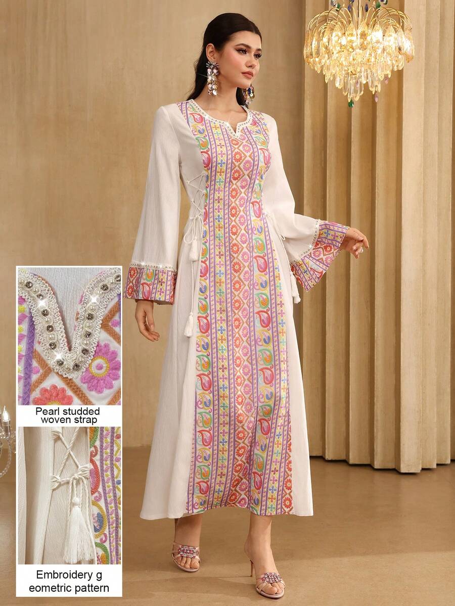 Al Najma U领珍珠装饰缎带拼接布料流苏系带袖口长款连衣裙，土耳其和阿拉伯传统长袍 - 白色 - 查看 1