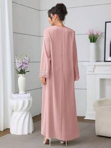Al Najma 纯色V领宽松刺绣领花卉长袖优雅摆裙女装 - 粉色 - 查看 8