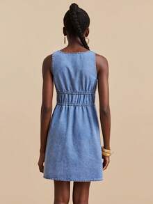 Travachic 女士性感无袖V领樱桃刺绣系带牛仔连衣裙 - 淺色水洗藍 - 查看 3