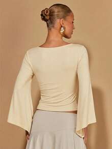 COSMINA Áo thun nữ tay dài dáng lửng, cổ xếp ly, màu trơn - Màu be - Xem 2