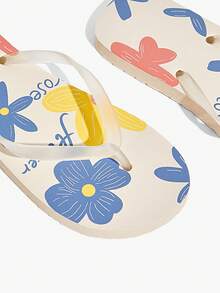 Grefit Women's Summer Casual Floral Print Flip Flops - Beige - View 4