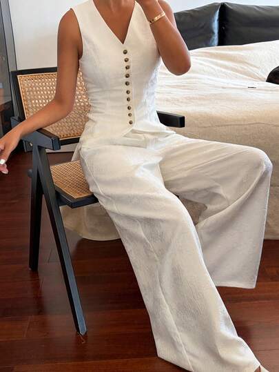 DAZY Women's Solid Color V-Neck Sleeveless Fitted Summer Fashion Minimalist Suit Set