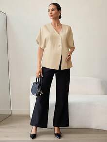 MaterniWear 夏季孕妇装 工作服 孕妇工作套装 孕妇工作上衣 优雅孕妇上衣，卡其色撞色孕妇上衣，配金属纽扣，适合通勤和外出。孕妇纯色V领蝙蝠袖短袖纽扣休闲衬衫，经典百搭款式，优雅上衣，女士衬衫，优雅商务休闲上衣，纯色上衣，不对称衬衫，经典上衣，商务休闲上衣，女士真丝上衣，女士上衣，优雅衬衫，女士优雅上衣，女士V领衬衫，经典上衣，女士衬衫，休闲现代时尚上衣，女士办公室上衣，女士上衣，优雅女士上衣和衬衫，工作衬衫，职业装，女士工作服，女士，女士优雅套装，女士工作上衣，女士夏季衬衫，带纽扣衬衫 - 卡其色 - 查看 7
