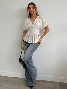 Aloruh 女士优雅V领收腰纯色梭织短袖办公衬衫 - 卡其色 - 查看 7