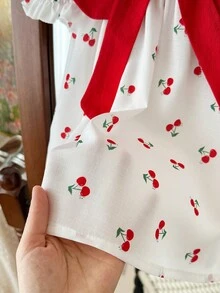 SHEIN 女婴优雅可爱夏季拼布花卉图案紫色蝴蝶结领宽松连衣裙复古女婴服装女婴衬衫樱桃女婴服装女婴草莓服装 - 紅色 - 查看 5