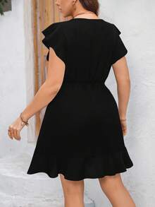 SHEIN Clasi Vestido casual de verano de talla grande con volantes en el borde, atuendo de oficina para mujeres - Negro - Ver 2