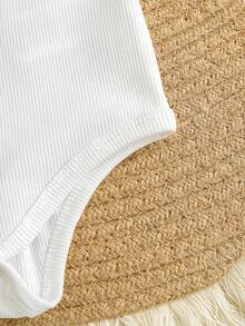 SHEIN Playful Pals 5 Pack Baby Boy Clothes Infant Toddler Boys Outfit Sets Casual Solid Ribbed Knit Sleeveless Romper Bodysuit One Piece Bathing Suit Style Basic White Top Tops Summer Clothes Essentials For Vacation Travel - White - View 6