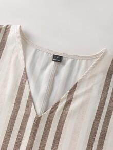 SHEIN Holidaya Holidaya 时尚商店 女士优雅 2026 春夏度假沙滩派对休闲印花条纹宽松前短后长蝙蝠袖优雅上衣和短裤两件套 希腊度假服装 女士短款套装 度假海岸服装 女士沙滩度假服装 女士两件套沙滩罩衫套装 女士夏季服装 女士度假套装 女士度假服装 女士休闲服装 女士春季服装 女士夏季服装 女士度假服装 沙滩装 - 棕色 - 查看 7