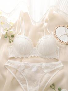 DelicateAllure طقم حمالة صدر مع حلقات معدنية مصنوع من الدانتيل والتطريز، دعم عالي، رفع وتجميع، تصميم زهري رومانسي، طقم ملابس داخلية للنساء - أبيض - مشاهدة 3