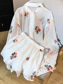 Franclia Bộ đồ nữ gồm áo sơ mi dài tay cài cúc và quần short thêu hoa, kiểu dáng thường ngày. - Màu be - Xem 2