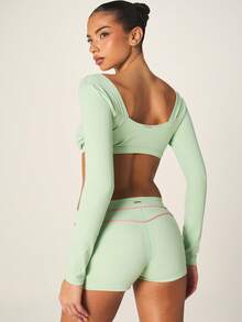 Missguided x Playboy 长袖深V领露脐运动上衣，饰有粉色兔子标志，薄荷绿训练健身上衣 - 綠色 - 查看 2