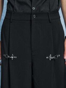 ROMWE MEN Pantalones cortos casuales de hombre de unicolor con bolsillo plisado y botones a presión - Negro - Ver 2
