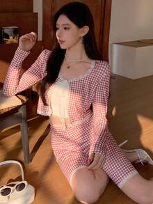 DAZY 两件套女士休闲格子撞色系带上衣和修身裤套装 - 紅色 - 查看 9