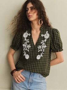 EMERY ROSE Elegant Everyday Casual Blazer V-Neck Short Sleeve Loose Vintage Plaid Embroidery Blouse Women's Spring And Summer Shirts Women's Shirt Spring And Summer Casual Blazer, Suitable For Traveling And Vacation Spring And Summer Versatile Tops Ladies' Shirts Ladies' Tops, Vintage Holiday Shirts Office Shirts Green Vintage Plaid Shirt Blouse Embroidered Blouse Shirt - Green - View 4