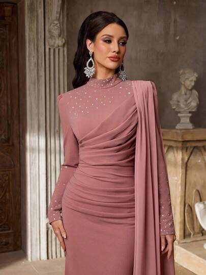 Aureia 优雅浪漫的莲花粉色弹力面料水钻装饰长袖褶皱鱼尾拖尾正式礼服，适合婚礼宾客、节日、生日派对、婚礼仪式、正式晚宴等场合。