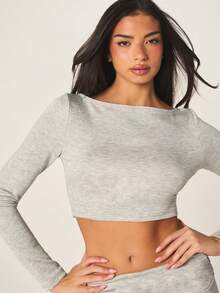 Missguided x Playboy 舒适长袖船领露脐上衣和喇叭裤睡衣套装，适合居家休闲穿着 - 灰色 - 查看 3