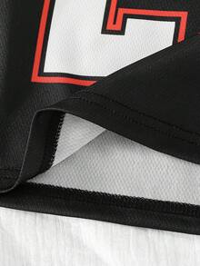 SHEIN Explorewe Bộ 2 món thể thao và thường ngày cho bé trai, gồm áo thun cổ tròn tay ngắn in số và quần short thể thao in hình, có trang trí ruy băng, thích hợp cho mặc hàng ngày vào mùa xuân/hè, thể thao, dã ngoại, đi học, dự tiệc, nghỉ mát. - màu đen - Xem 5