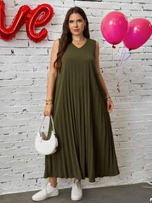 SHEIN LUNE Plus Size Women Solid V-Neck Pleated Casual Loose Sleeveless Dress, Suitable For Dates And Outings Valentine's Day Birthday Elegant - Army Green - View 4