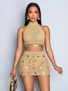 SOLERSUN 这款女士夏季度假套装包含一件亮片编织无袖露背镂空迷你连衣裙，包括一件挂脖上衣和一条饰有亮片贴花的镂空流苏迷你裙。非常适合夏季海滩度假和泳池边休闲时光。 - 咖啡棕 - 查看 6