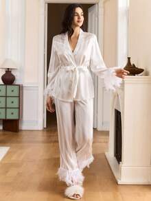 成熟优雅缎面条纹蕾丝羽毛饰边裹身式女士睡衣套装 - 白色 - 查看 3