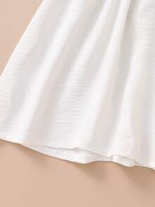 SHEIN 春夏白色连衣裙，红色花朵刺绣领口和蝴蝶结，甜美公主裙，宝宝生日礼物，适合日常穿着、节日、生日派对、家庭聚会等场合。 - 白色 - 查看 8