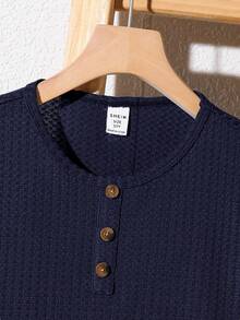 SHEIN Leap Crew Bộ đồ ngủ 2 món cho bé trai tuổi teen, gồm áo thun ngắn tay cài nút và quần short, kiểu dáng thường ngày. - Màu xanh hải quân - Xem 5