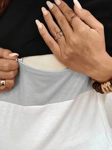 SHEIN 孕妇哺乳上衣，纯色简约日常短袖T恤 - 黑與白 - 查看 2