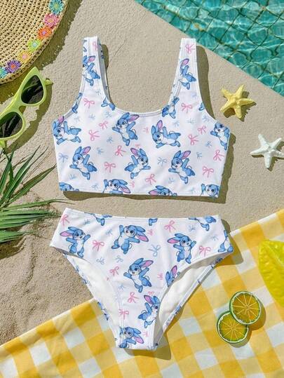 SHEIN Girls Cute Blue Cartoon Print Casual Minimalist Camisole And Swim Shorts Set, Suitable For Summer Vacation