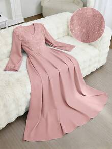 Al Najma 纯色V领宽松刺绣领花卉长袖优雅摆裙女装 - 粉色 - 查看 7