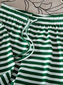 SHEIN Sparklyn 女童两件套条纹长袖圆领T恤和阔腿裤套装，休闲条纹家居服，适合居家、休闲、户外运动 - 綠色 - 查看 3