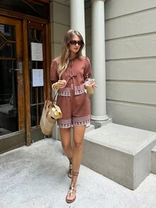 Serisse 2 Peças Conjunto de Top com Detalhe de Bordado e Amarração na Frente com Manga Pétalas e Shorts para Férias de Verão Feminino - Café - Visão 5