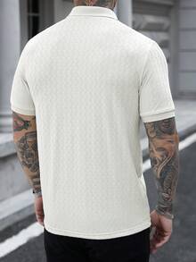 Manfinity CasualCool 男士短袖纹理面料拉链领 Polo 衫，适合居家、聚会和办公穿着。奶油色上衣，男士蕾丝网眼衬衫，学院风图案 Polo 衫，男士衬衫，拉链 Polo 衫，复古风格，适合日常休闲、周末旅行、远足、轻松的工作环境，可作为男友/丈夫礼物、周年纪念/生日礼物、派对、暑假、婚礼等场合穿着。 - 黃色 - 查看 2