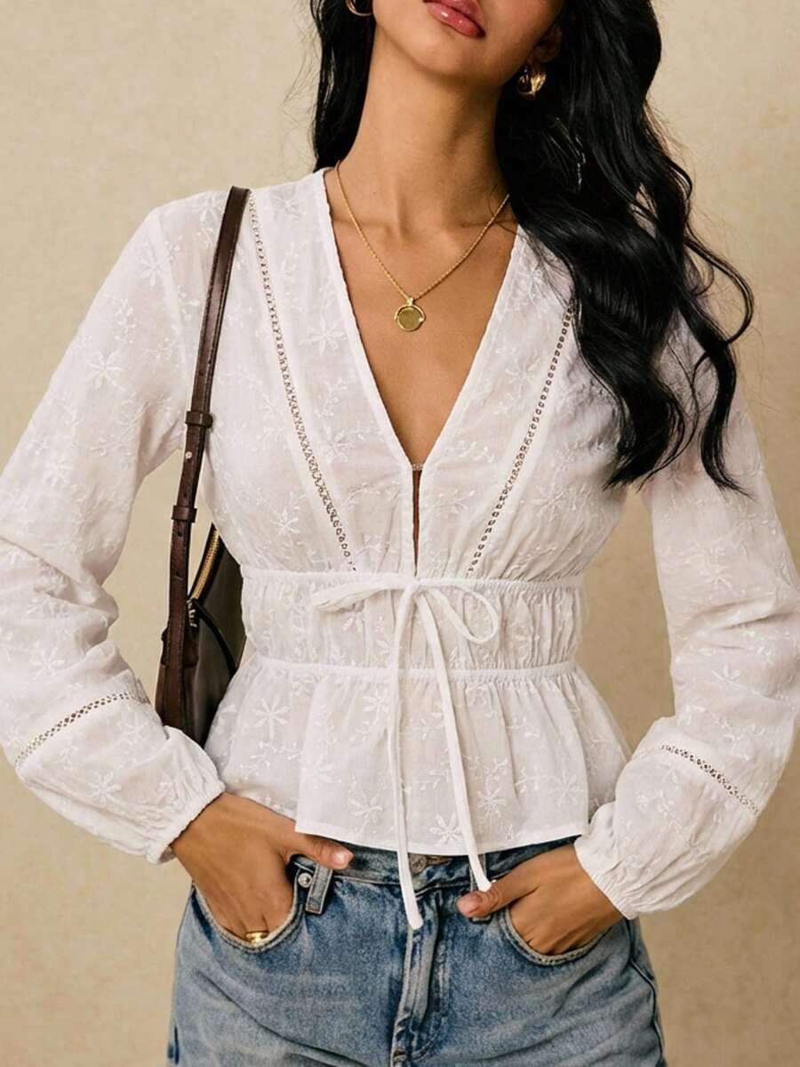 Poéselle Áo kiểu nữ Boho trắng thêu họa tiết cổ chữ V, tay bồng, phối ren đục lỗ và thắt eo – Áo hè dài tay nữ tính, áo thêu, áo Boho trắng, áo ren đục lỗ, áo bồng, phong cách Cottagecore, áo hè nhẹ, áo trắng lãng mạn, thêu hoa, thắt eo, tay phồng, áo thường ngày, áo hè xuân - trắng - Xem 1