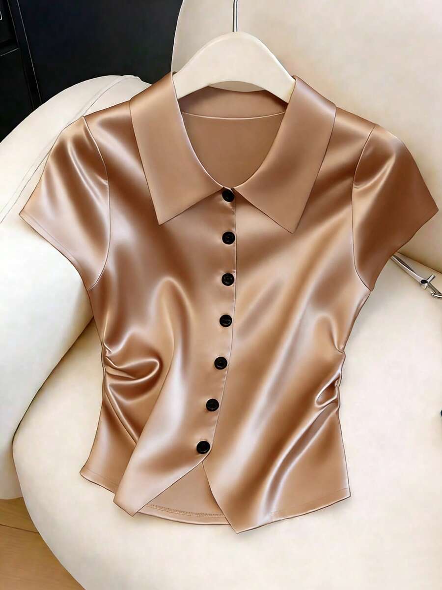 GlowEve 女士纯色翻领单排扣褶裥休闲通勤短袖衬衫 - 卡其色 - 查看 1