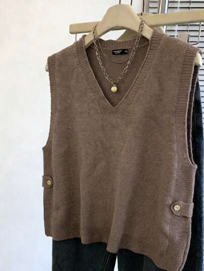 SHEIN LUNE Thời trang Xuân/Hè, trang phục nghỉ dưỡng thường ngày, đồ đi biển đa năng, áo tank top cổ chữ V màu trơn cỡ lớn với điểm nhấn cúc dừa hai bên, đồ đi biển cỡ lớn dành cho nữ.