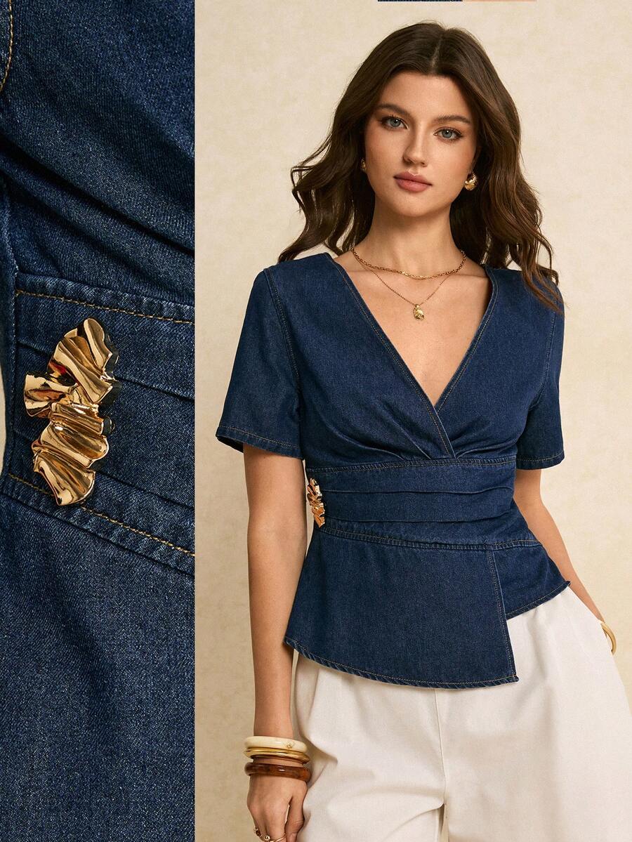Poéselle Áo denim nữ, ôm eo, kiểu dáng thời trang và thoải mái, cổ chữ V, tay ngắn, vạt áo không đều, màu xanh đậm. Áo kiểu nữ thanh lịch, năng động, thích hợp cho kỳ nghỉ hè, xuân, đi biển.