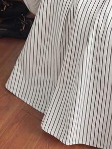 GlowEve 黑白条纹数码印花翻领V领腰带设计优雅职业连衣裙，适合正式场合、职场、会议、教师、学生等，春夏新款时尚必备单品 - 黑與白 - 查看 7